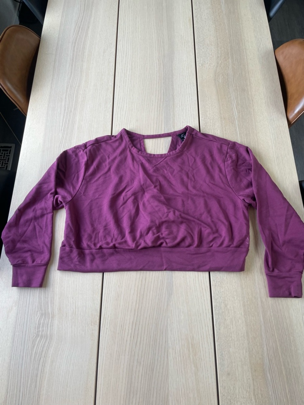 Nike Women's Cropped Sweatshirt Active Dri Nike 1x sweatshirt in plum open back